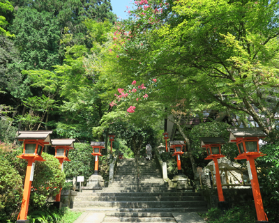 京の奥座敷 貴船から鞍馬を歩く